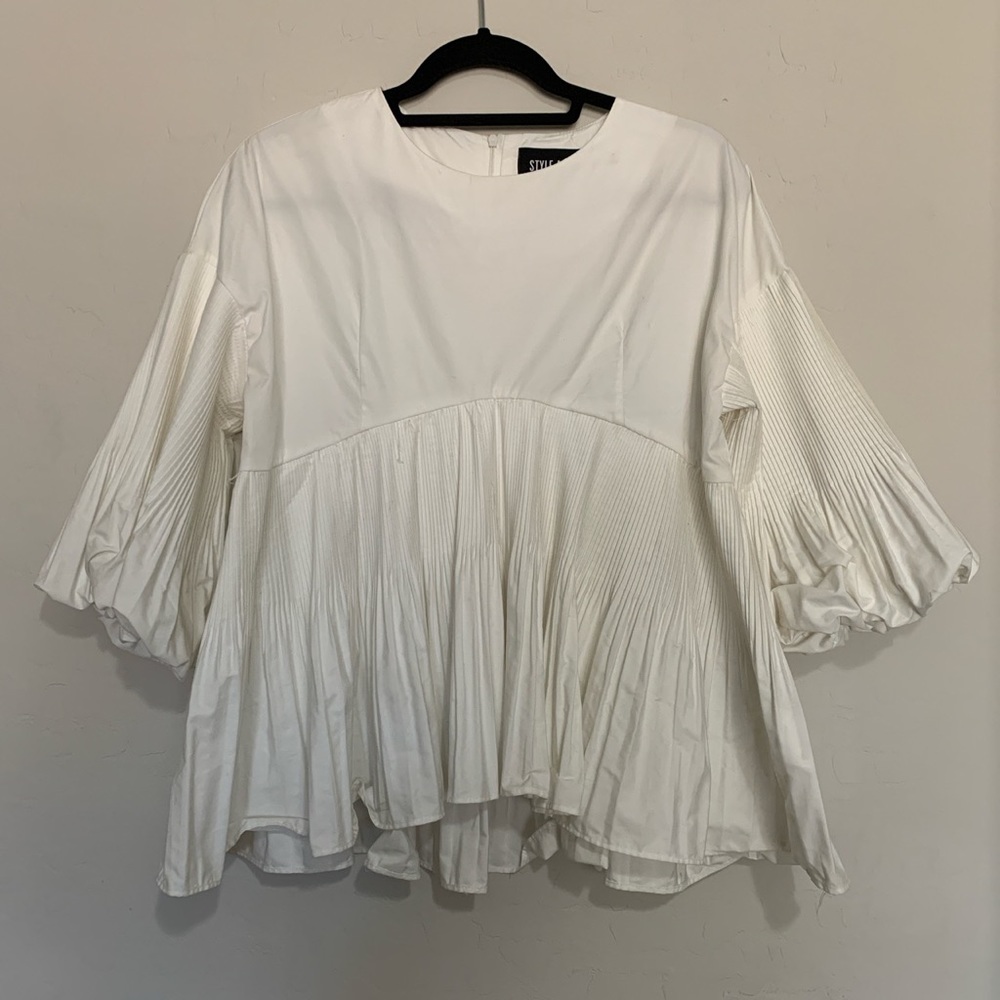 Style Mafia aka Simonett Cecil white pleated top